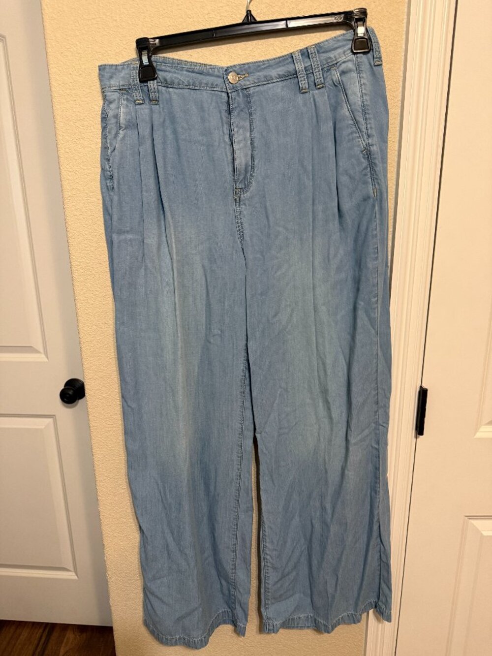 NYDJ Chambray Trouser